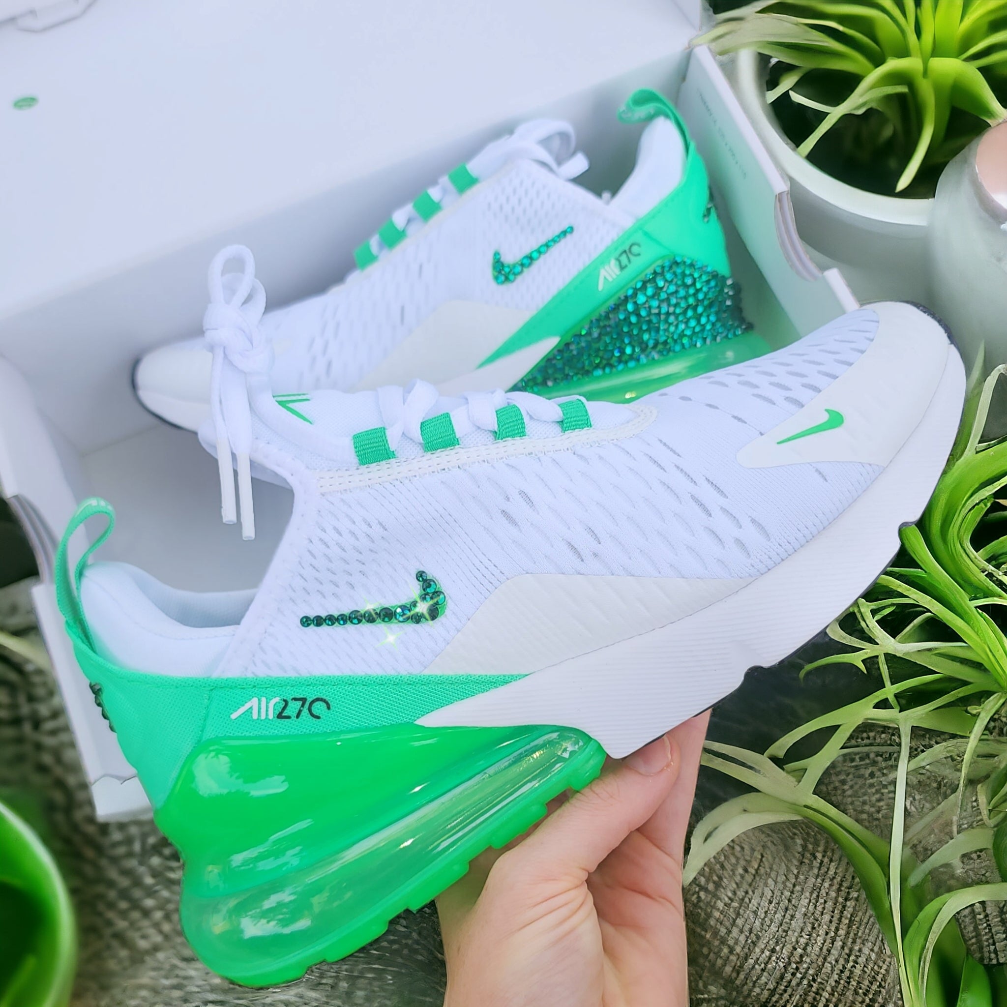 Air Max 270 Women (Green /White) - Swoosh/AIR Only – Diamond Kicks