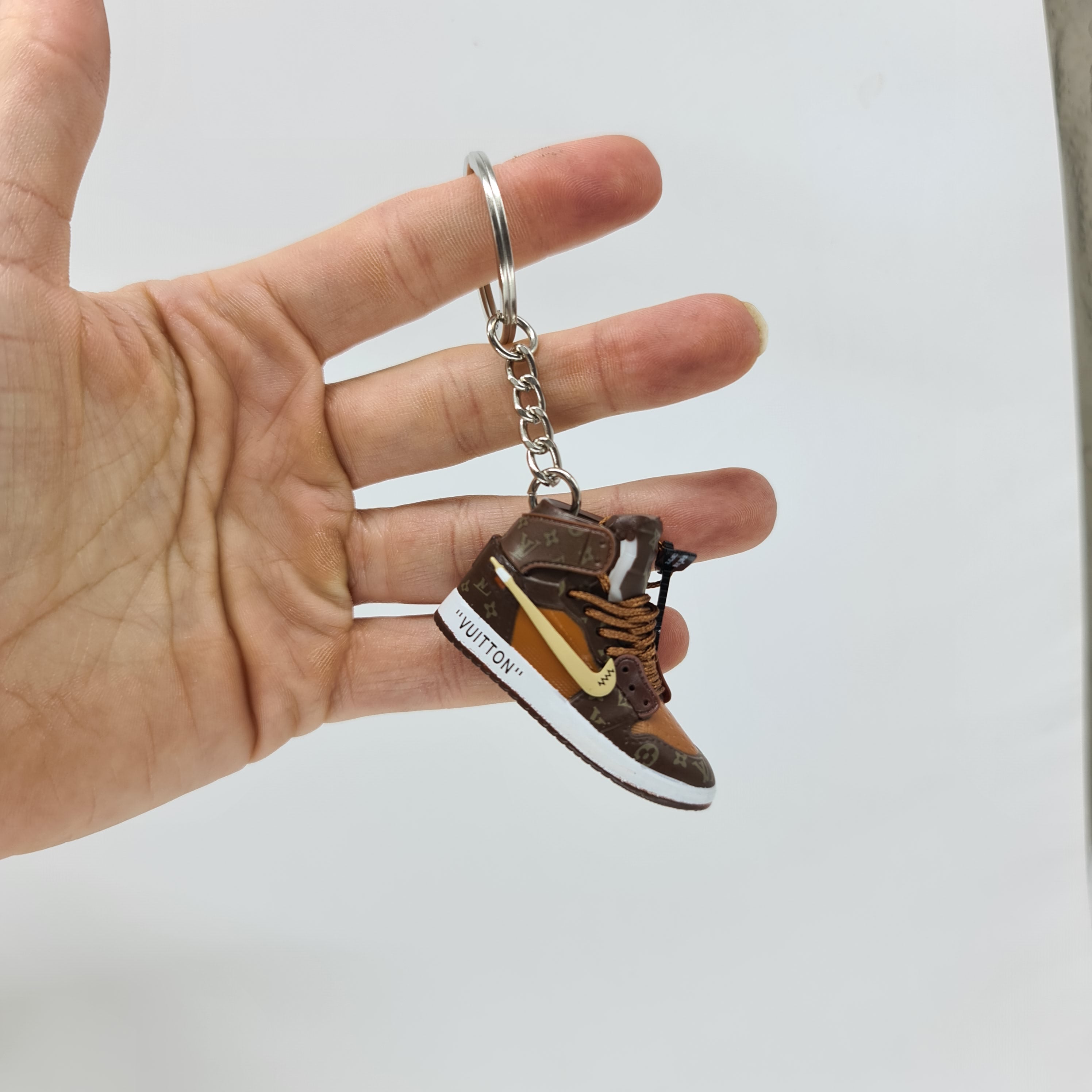 Mini Sneaker Keyring- AJ1 x LV – Diamond Kicks